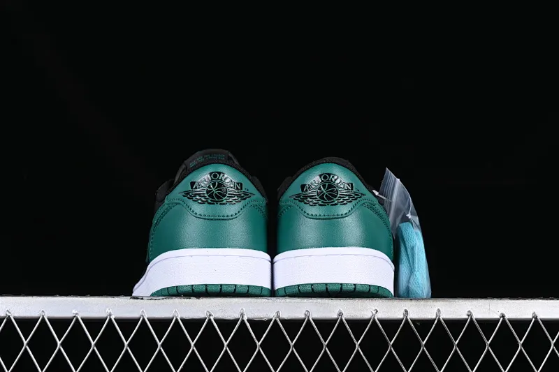 All categories Air Jordan Jordan series basketball shoes Air Jordan 1 Low Z version Air Jordan 1 Low AJ1 Joe 1 black and green color low-top cultural casual sneakers CZ0775-036